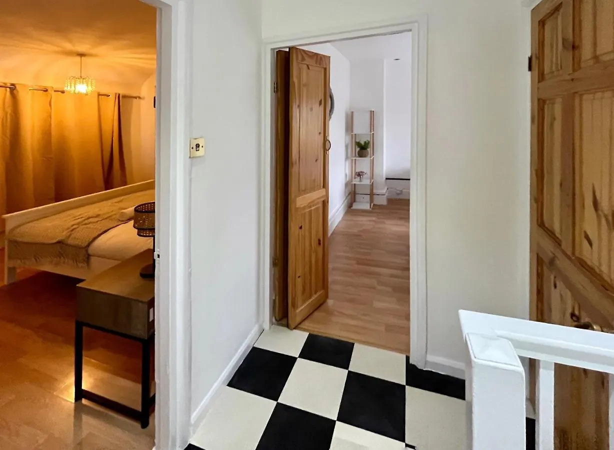 Maria'S House In East London Apartment Dagenham